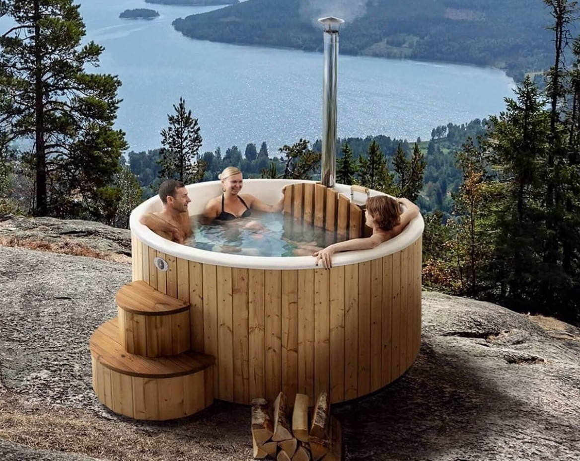 Heated hot tub