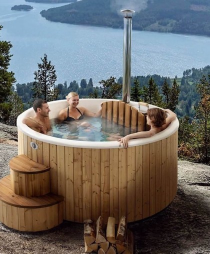 Heated hot tub