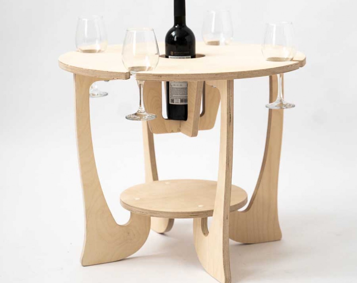 Wine table 600