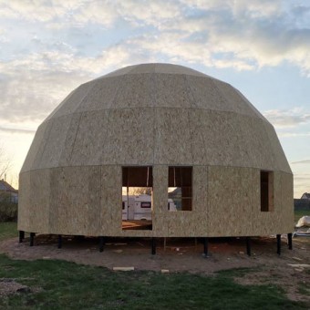 Domed house. Self-assembly